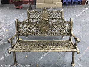 4-tieu-chi-mua-ghe-cong-vien-ben-dep-gia-re-chat-luong-va-uy-tin-nhat